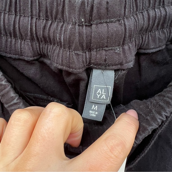 Francesca’s Black High Waisted Drawstring Cargo Joggers Pants - Picture 5 of 5